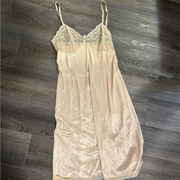 vassarette slip dress - Picture 1 of 4